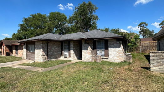 Houston 1-story, 3-bed 4442 Oak Shadows Drive-idx