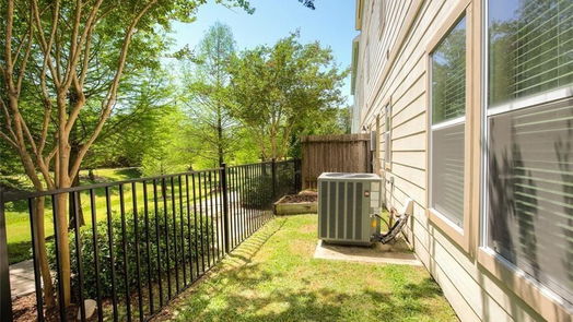 Houston 3-story, 3-bed 3304 Leading Point Drive-idx