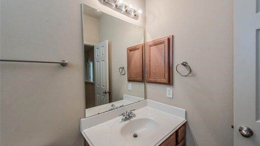 Houston 3-story, 3-bed 3304 Leading Point Drive-idx