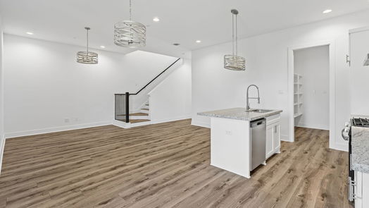 Houston 2-story, 4-bed 5612 Savyon Drive-idx