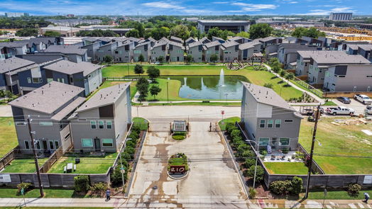 Houston 2-story, 4-bed 5715 Rucio Lane-idx