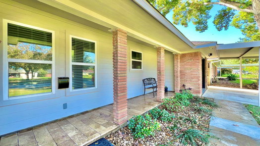 Houston 1-story, 4-bed 4913 W 43rd Street-idx