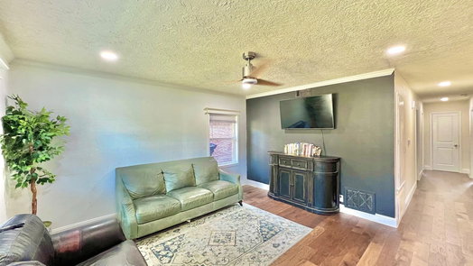 Houston 1-story, 4-bed 4913 W 43rd Street-idx