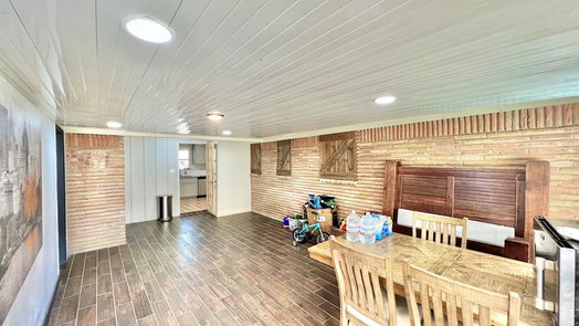 Houston 1-story, 4-bed 4913 W 43rd Street-idx