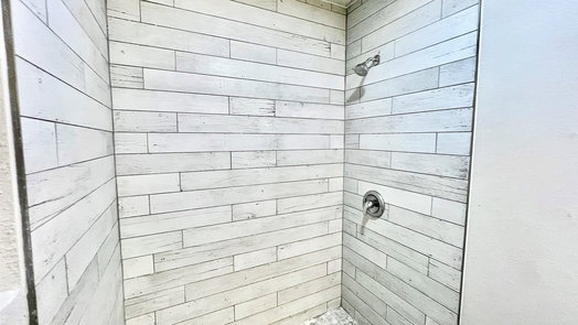 Houston 1-story, 4-bed 4913 W 43rd Street-idx