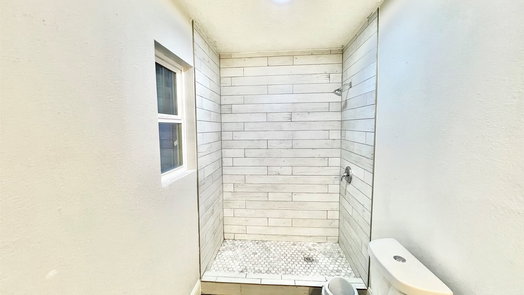 Houston 1-story, 4-bed 4913 W 43rd Street-idx