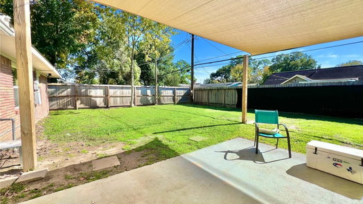 Houston 1-story, 4-bed 4913 W 43rd Street-idx