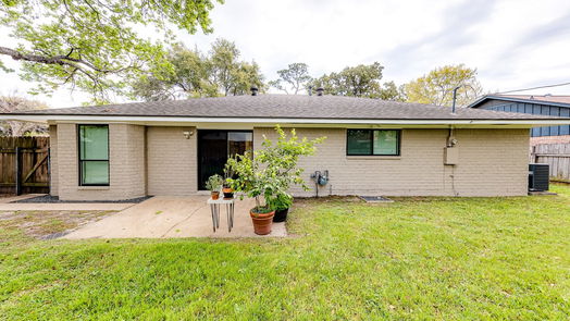 Houston 1-story, 3-bed 6011 Black Gum Drive-idx