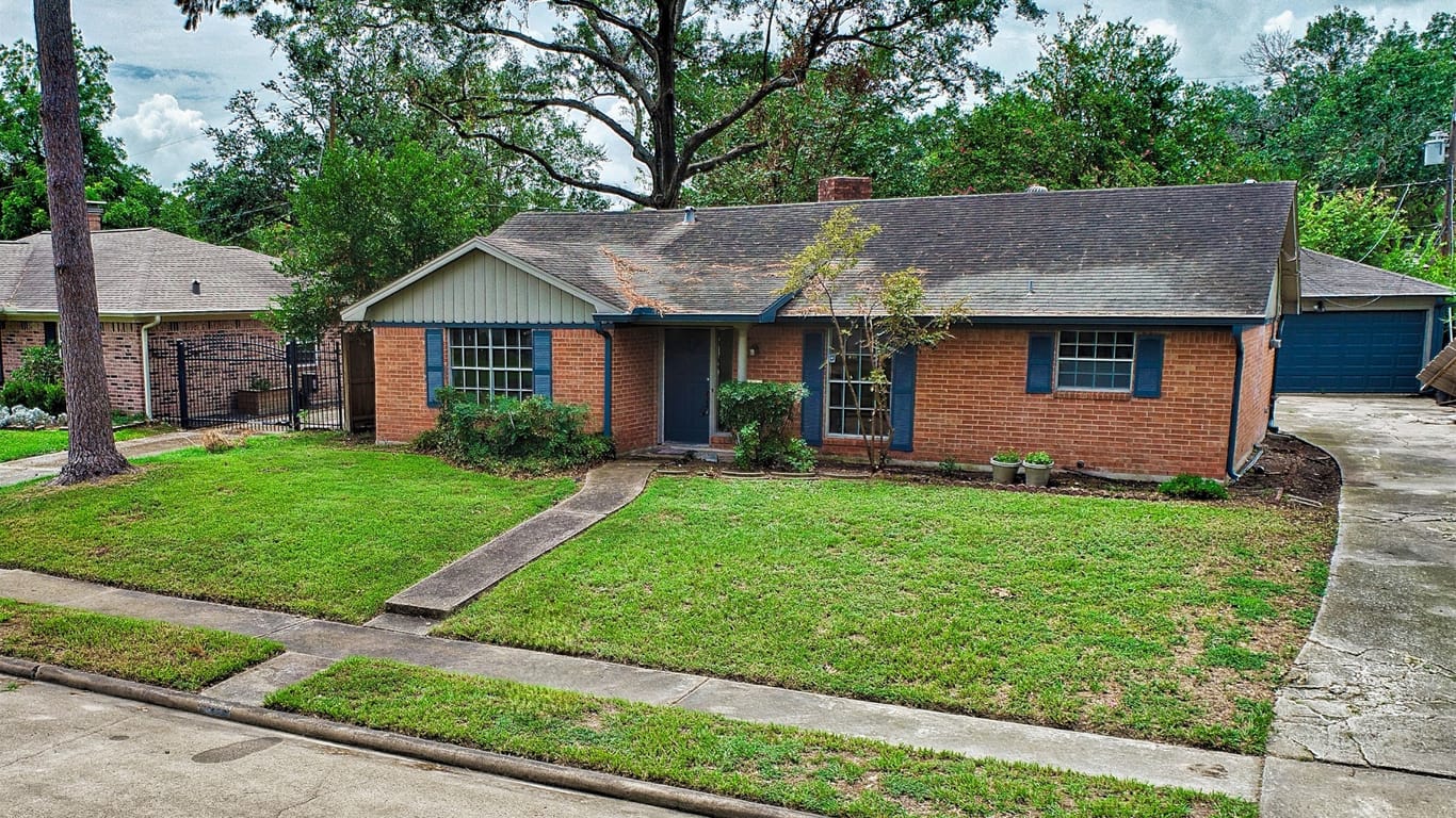 Houston 1-story, 4-bed 5935 Greenmont Drive-idx