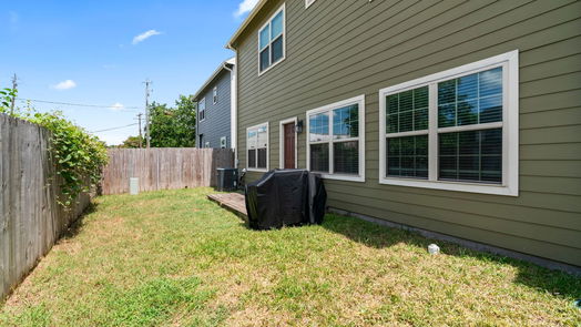 Houston 2-story, 3-bed 7010 W 43rd Street-idx