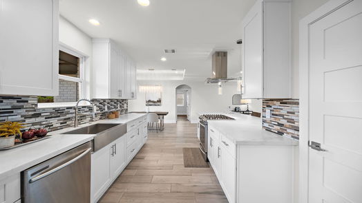 Houston 1-story, 3-bed 5110 Poinciana Drive-idx