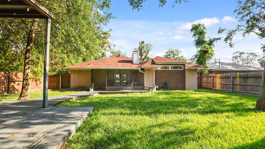 Houston 1-story, 3-bed 5131 Saxon Drive-idx