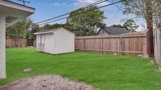 Houston 1-story, 4-bed 5722 W 43rd Street-idx