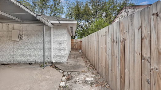 Houston 1-story, 4-bed 5722 W 43rd Street-idx