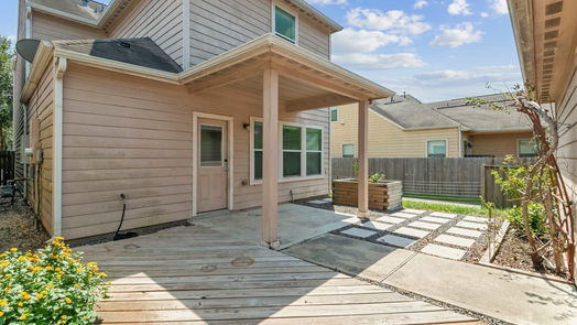 Houston 2-story, 3-bed 4910 Vista Village Lane-idx