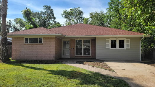 Houston 1-story, 3-bed 5131 Saxon Drive-idx