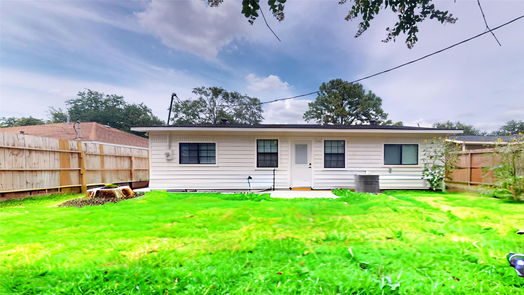 Houston 1-story, 4-bed 6633 Granite Street-idx