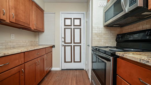 Houston 1-story, 2-bed 4500 Sherwood Lane 17-idx