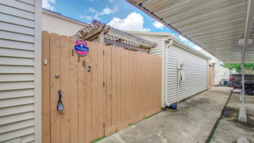 Houston null-story, 3-bed 6401 Deihl Road 1102-idx