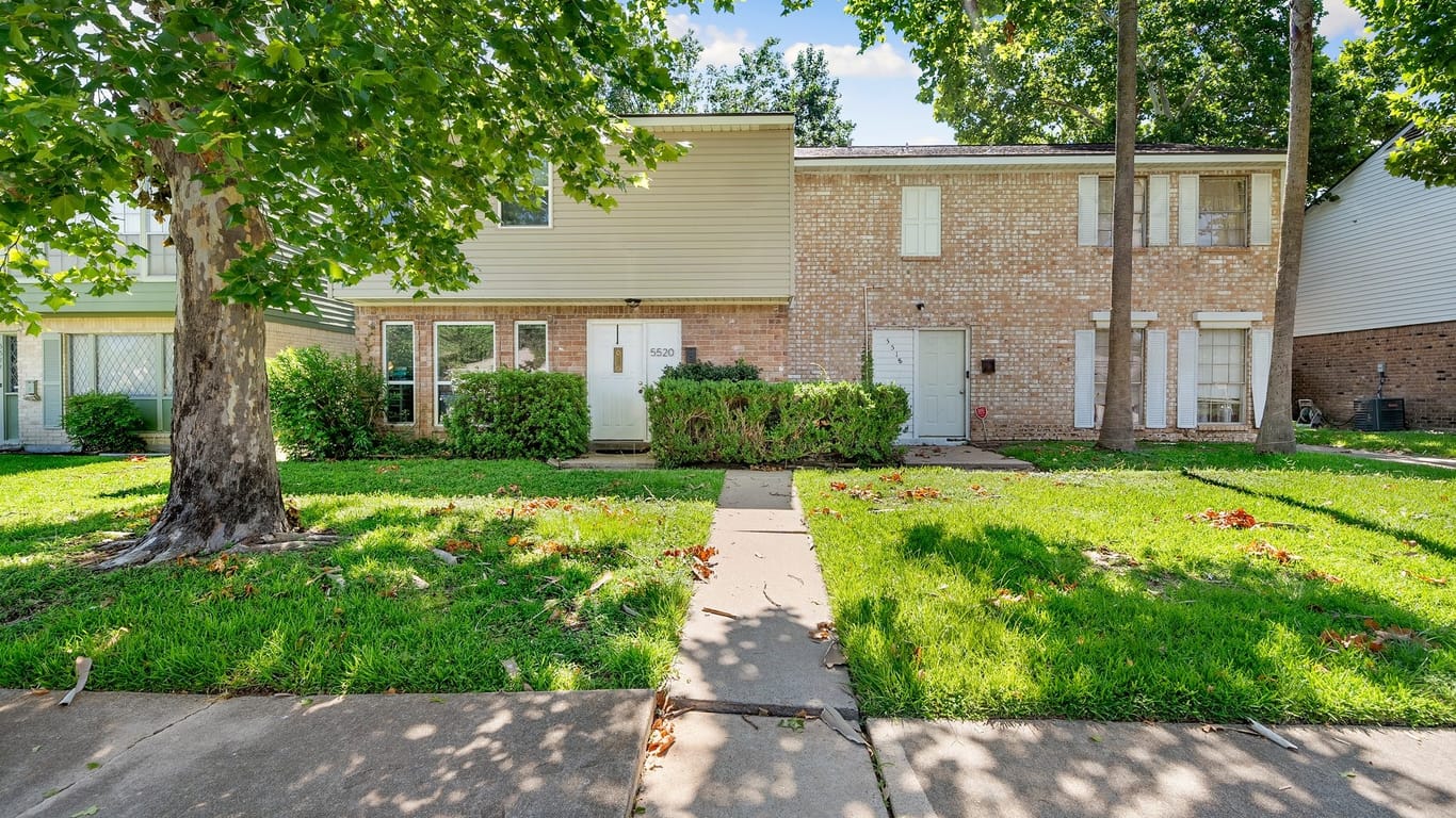 Houston 2-story, 6-bed 5518 Deep Forest Drive-idx