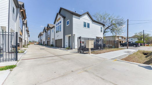 Houston 2-story, 3-bed 5902 Gardendale Drive B-idx