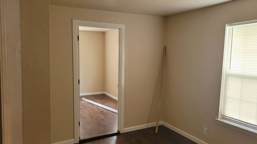 Houston 1-story, 3-bed 4010 Amalie Street-idx