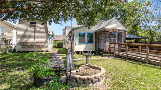 Houston 1-story, 5-bed 1817 Mcdaniel Street-idx