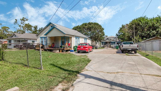 Houston 1-story, 5-bed 1817 Mcdaniel Street-idx