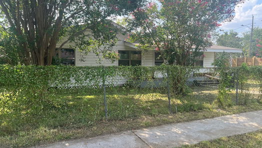 Houston 1-story, 5-bed 9021 Lomax Street-idx