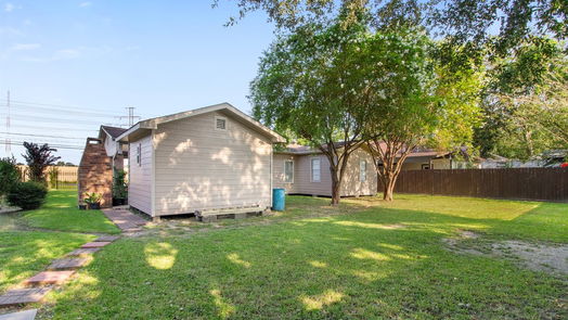 Houston 1-story, 3-bed 8802 Burden Street-idx