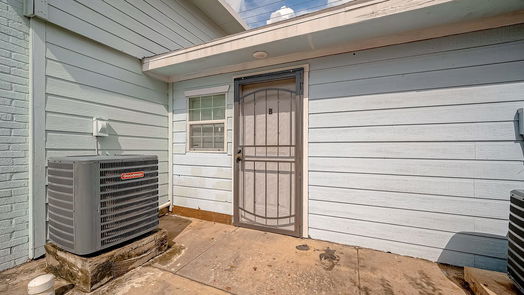 Houston 2-story, 2-bed 2116 Turner Drive 7-idx