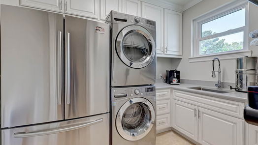 Houston 2-story, 6-bed 807 Kingsmark Drive-idx
