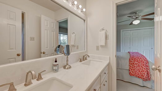 Houston 2-story, 6-bed 807 Kingsmark Drive-idx