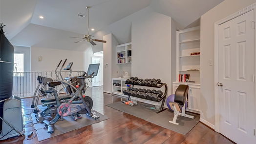 Houston 2-story, 6-bed 807 Kingsmark Drive-idx