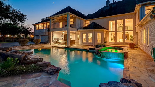 Houston 2-story, 6-bed 807 Kingsmark Drive-idx