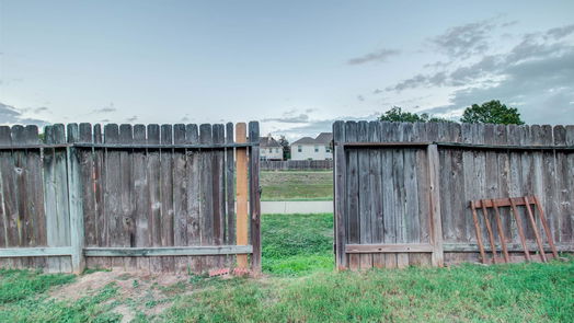 Houston 2-story, 3-bed 15618 Kentwater Court-idx