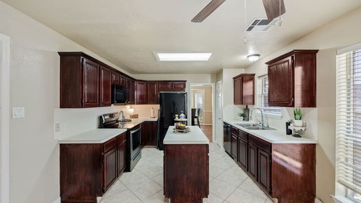 Houston 1-story, 4-bed 17210 Crown Meadow Court-idx