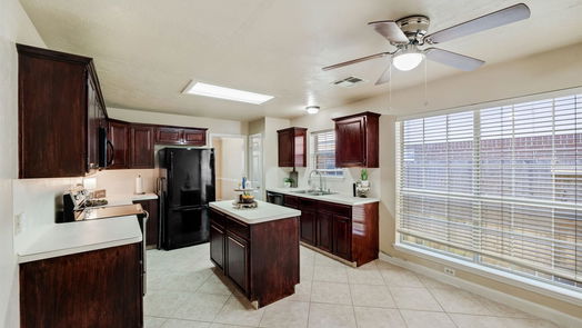 Houston 1-story, 4-bed 17210 Crown Meadow Court-idx