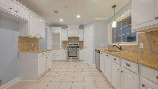Houston 2-story, 3-bed 15314 Meadow Village Drive-idx