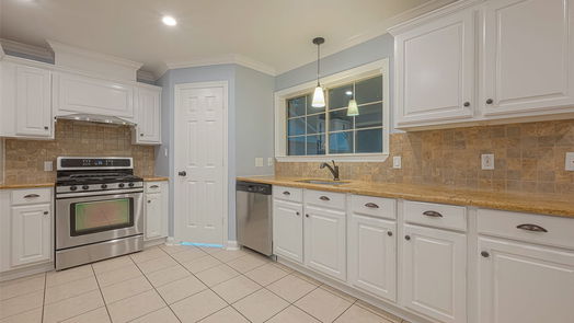 Houston 2-story, 3-bed 15314 Meadow Village Drive-idx