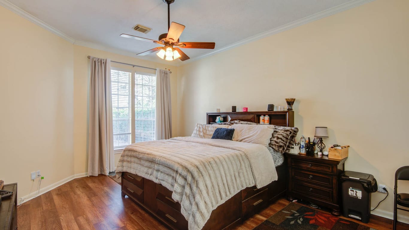 Houston 2-story, 5-bed 16819 Laguna Springs Drive-idx
