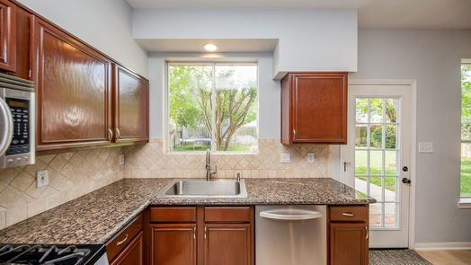 Houston 2-story, 4-bed 17319 Kiowa River Lane-idx