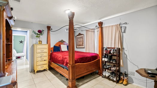 Houston 1-story, 4-bed 16323 Maplemont Drive-idx