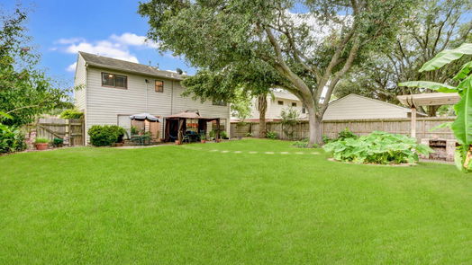 Houston 2-story, 3-bed 8431 Sunny Ridge Drive-idx