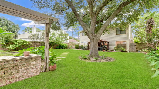 Houston 2-story, 3-bed 8431 Sunny Ridge Drive-idx