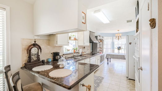 Houston 1-story, 3-bed 15402 Pebble Lake Drive-idx