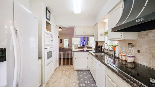 Houston 1-story, 3-bed 15402 Pebble Lake Drive-idx