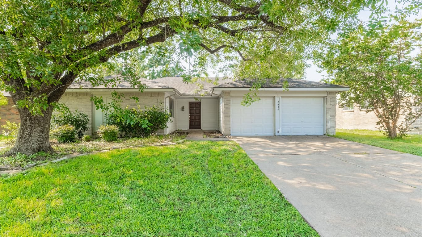 Houston 1-story, 3-bed 7334 Barton Oaks Drive Drive-idx