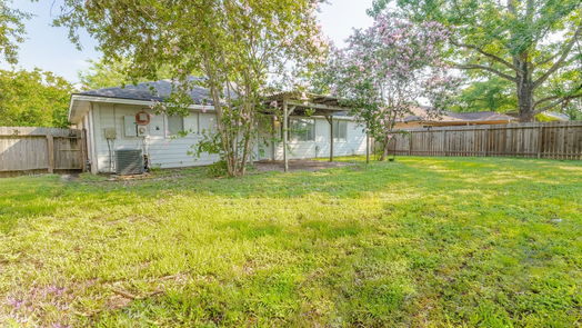 Houston 1-story, 3-bed 7334 Barton Oaks Drive Drive-idx