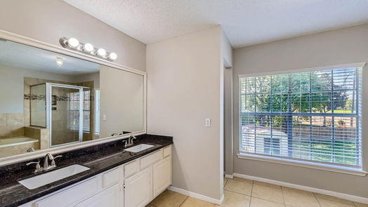 Houston 2-story, 4-bed 7863 Maple Brook Lane-idx